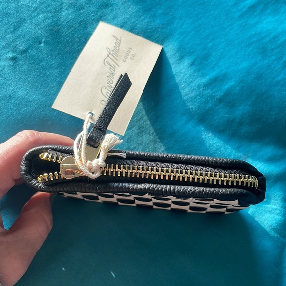 Wallet - Picture 3 of 4